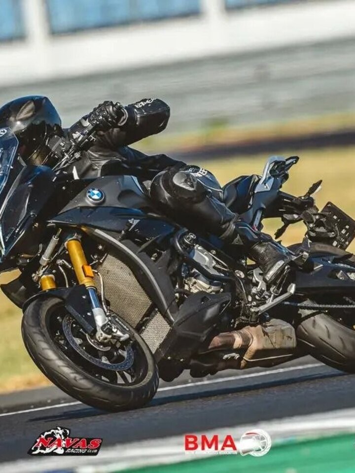 Krzysztof podczas wyścigu motocyklowego